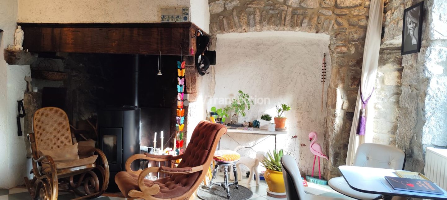 Maison à vendre  - 8 pièce(s) - 138m2 - Vogüé (07200)