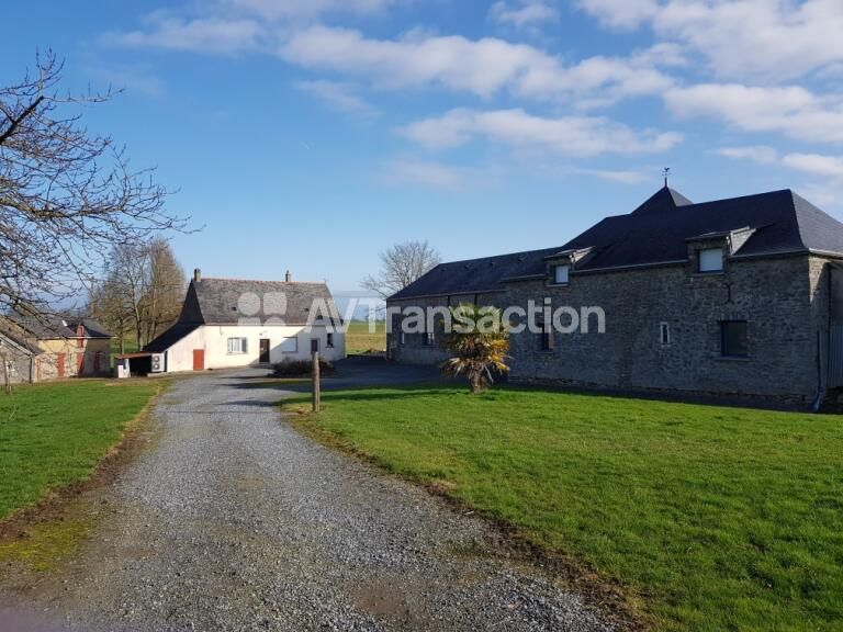 Maison à vendre  - 7 pièce(s) - 329m2 - Vaiges (53480)