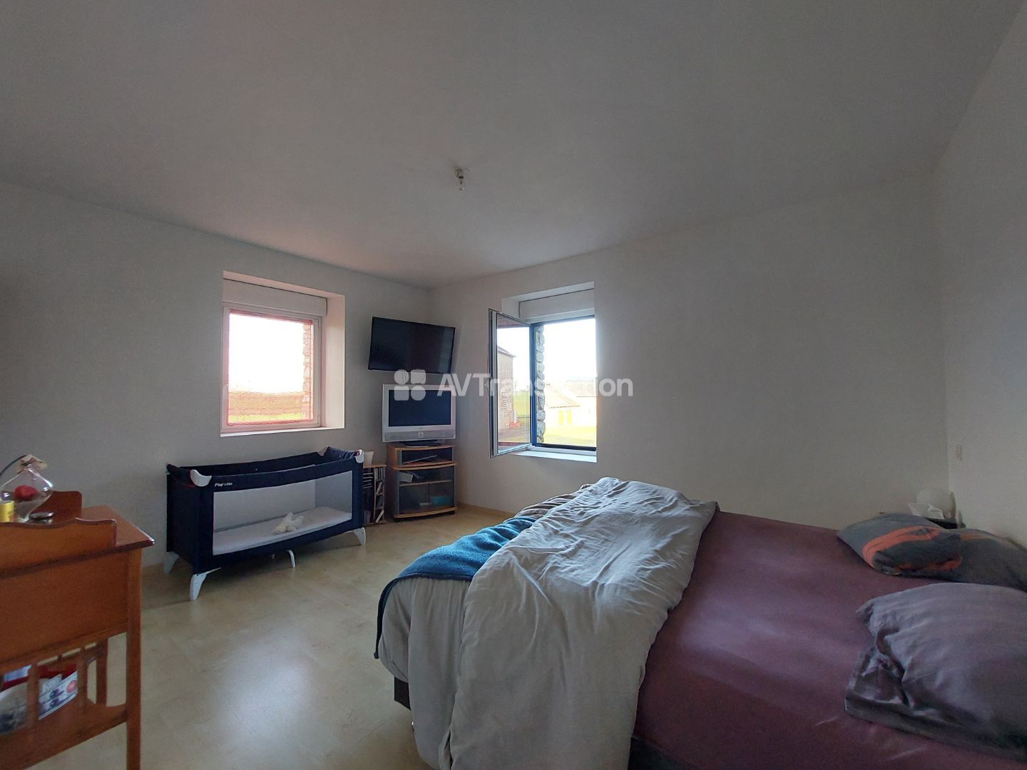 Maison à vendre  - 7 pièce(s) - 305m2 - Vaiges (53480)