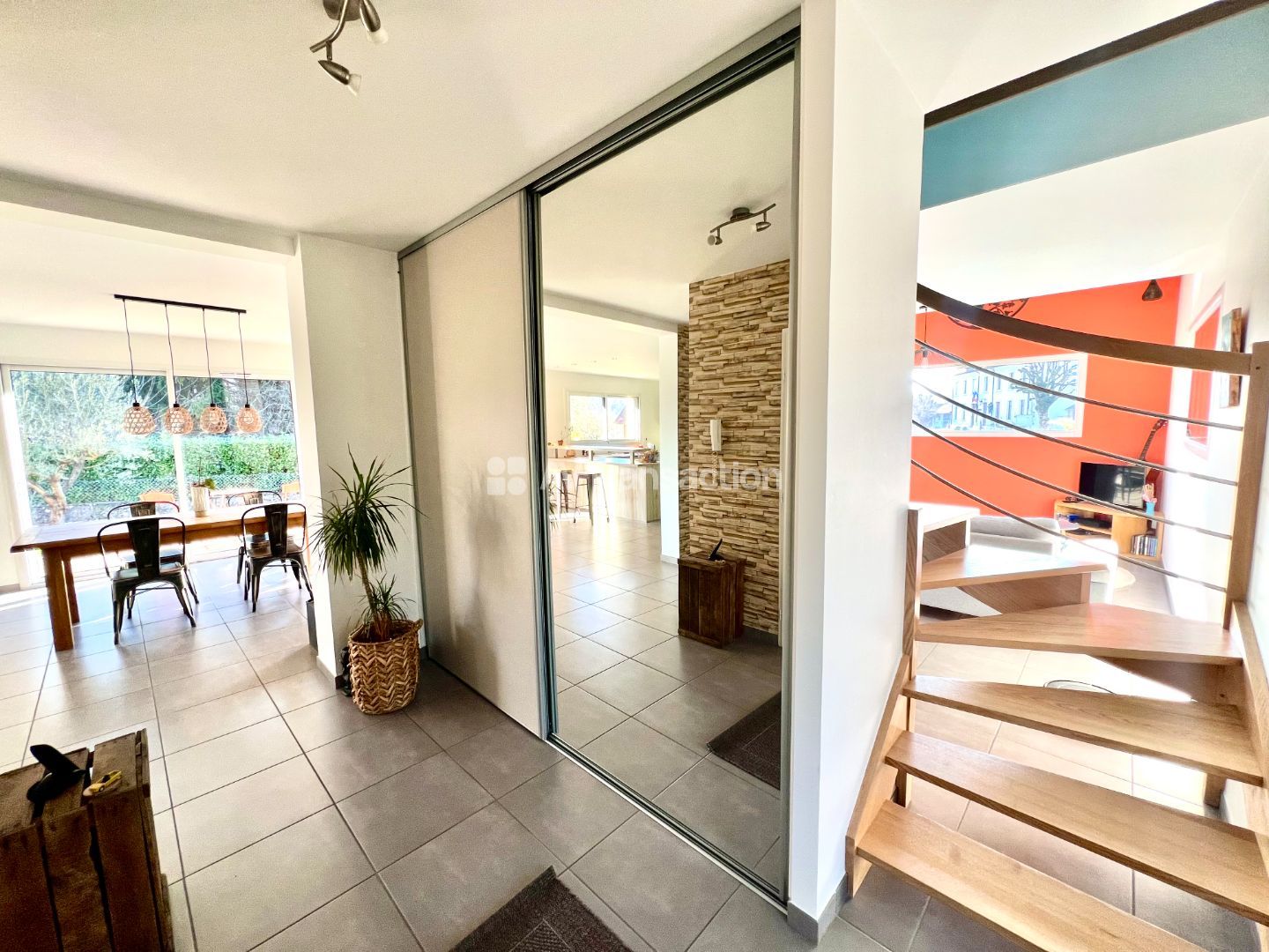 Maison à vendre  - 5 pièce(s) - 181.56m2 - Massignieu-de-rives (01300)