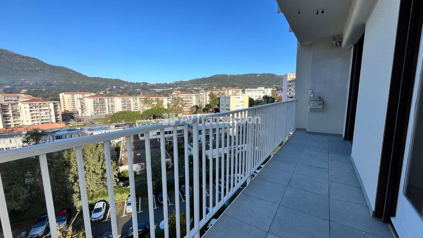 À Vendre appartement T3 vue dégagée
