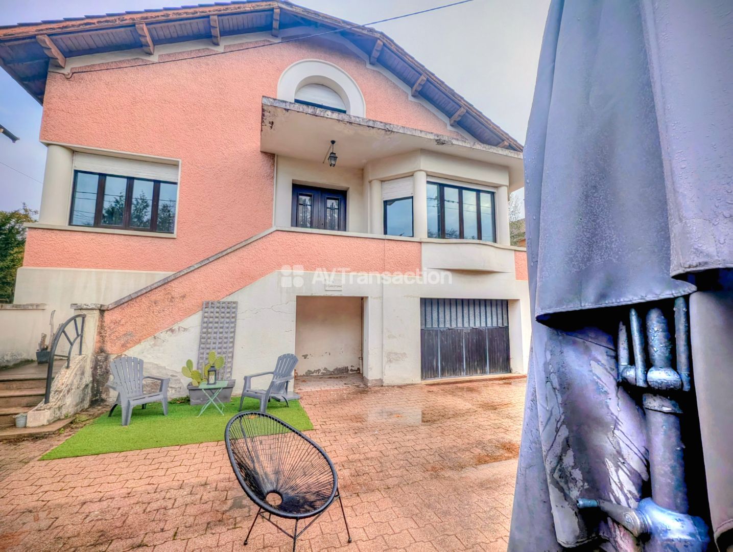 Maison à vendre  - 6 pièce(s) - 182m2 - Champagne-au-mont-d'or (69410)