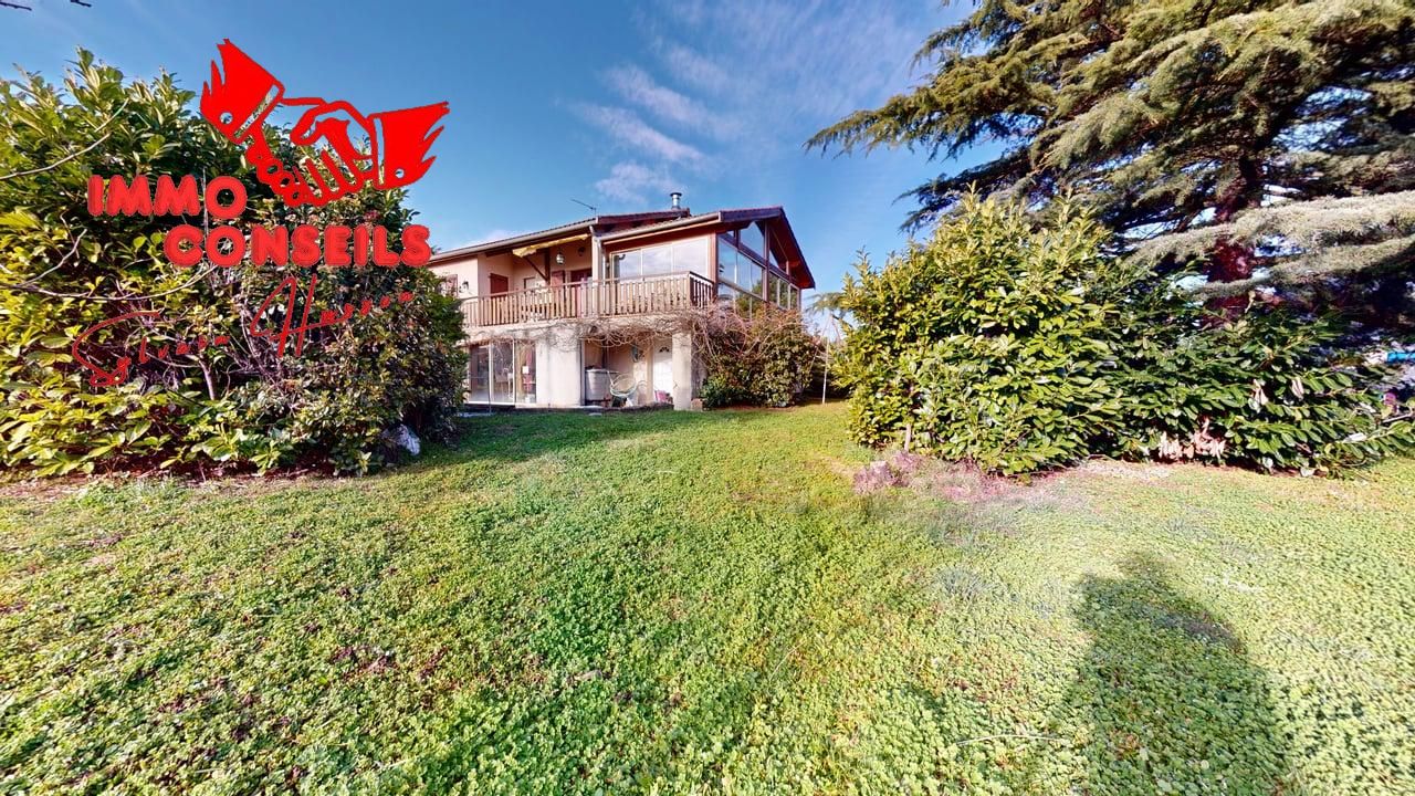 Maison à vendre  - 8 pièce(s) - 205m2 - Brindas (69126)