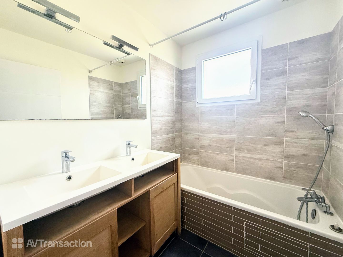 Maison à vendre  - 6 pièce(s) - 110m2 - Narrosse (40180)