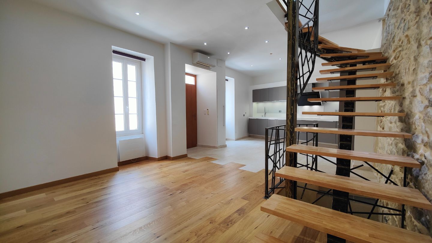 Maison à vendre  - 3 pièce(s) - 70m2 - Moussac (30190)