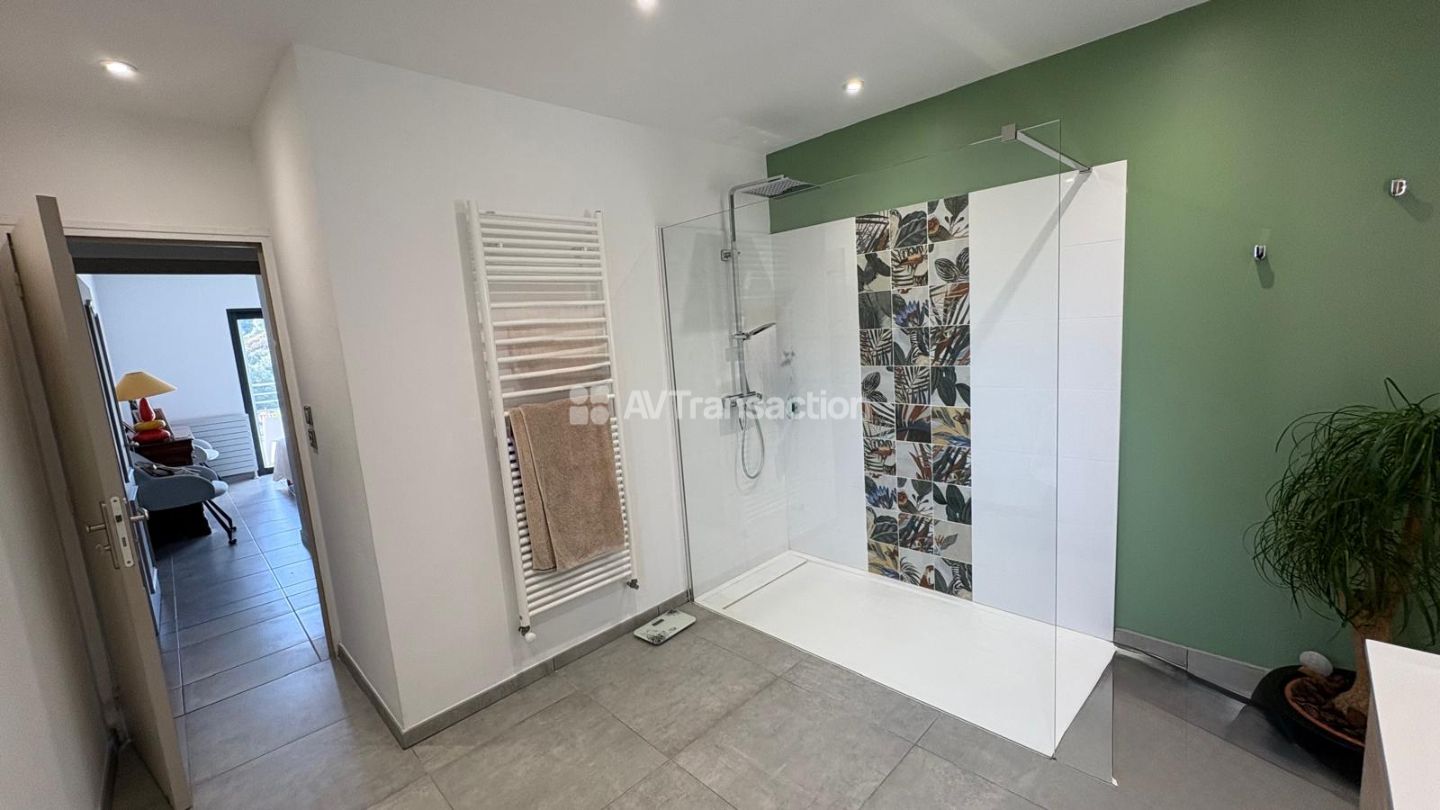 Maison à vendre  - 7 pièce(s) - 188m2 - Bastelicaccia (20129)