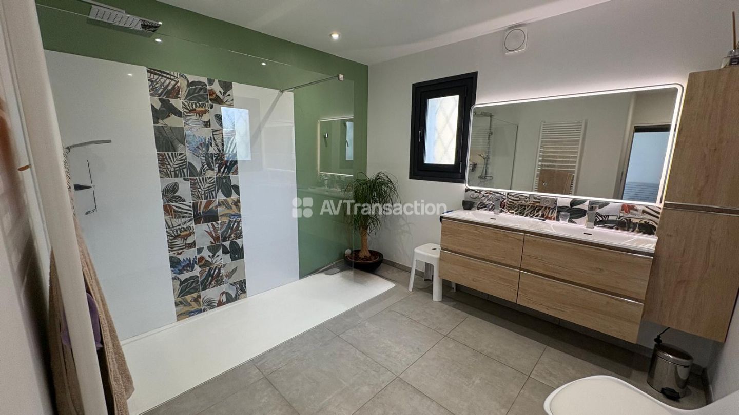 Maison à vendre  - 7 pièce(s) - 188m2 - Bastelicaccia (20129)