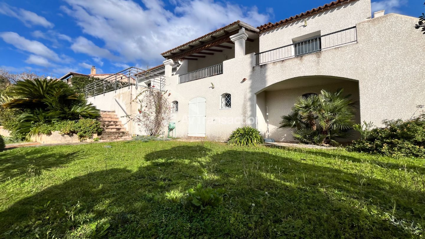 Maison à vendre  - 7 pièce(s) - 188m2 - Bastelicaccia (20129)