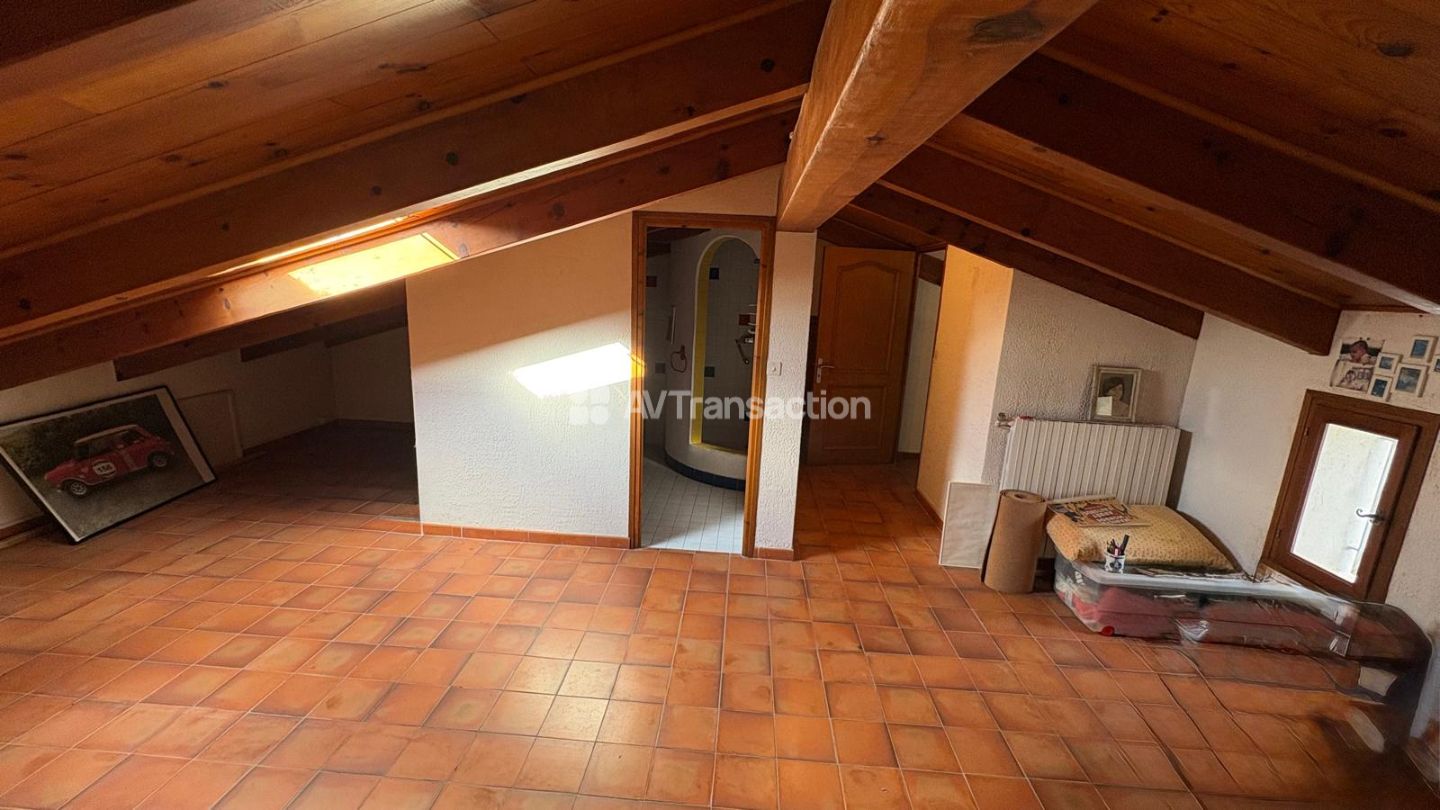 Maison à vendre  - 7 pièce(s) - 188m2 - Bastelicaccia (20129)