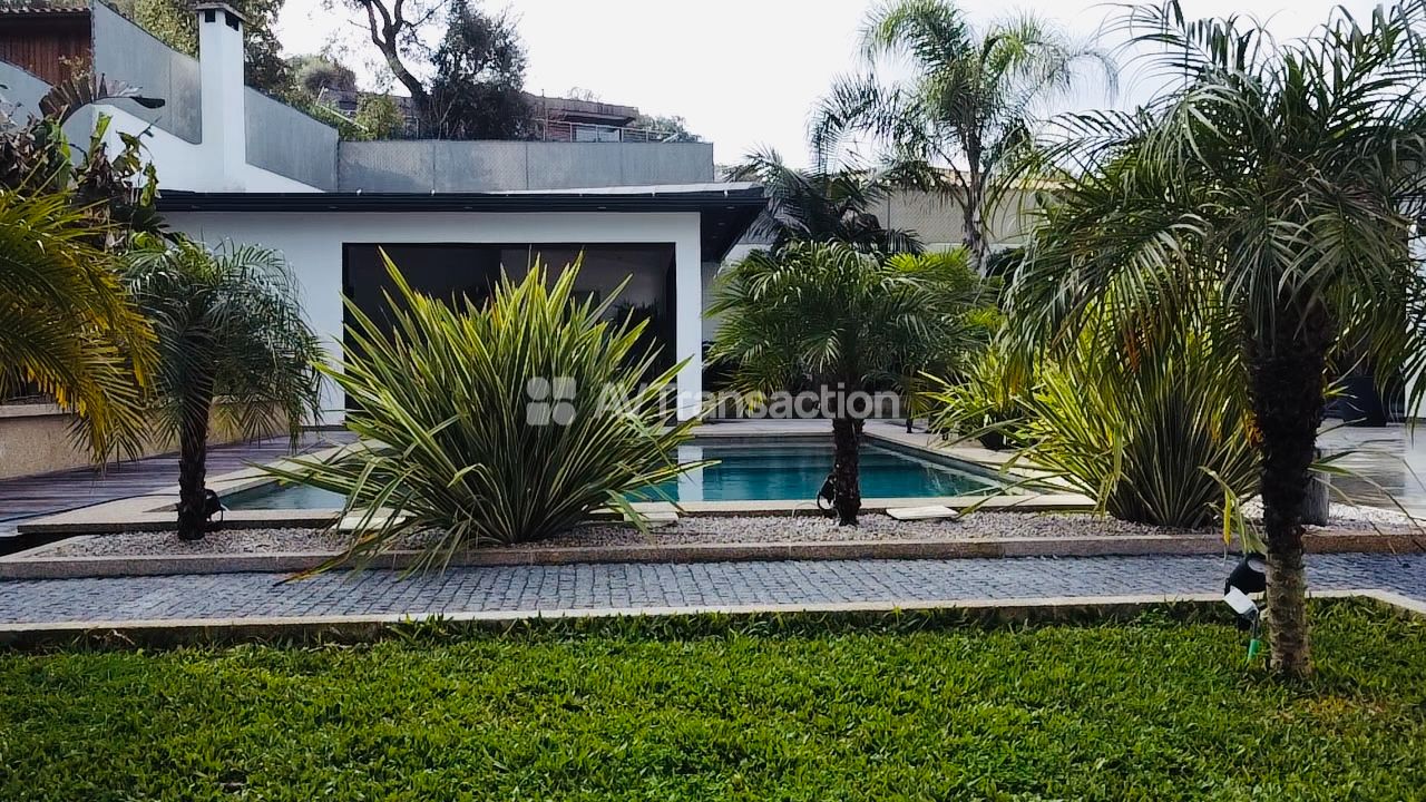 Maison à vendre  - 6 pièce(s) - 205m2 - Afa (20167)