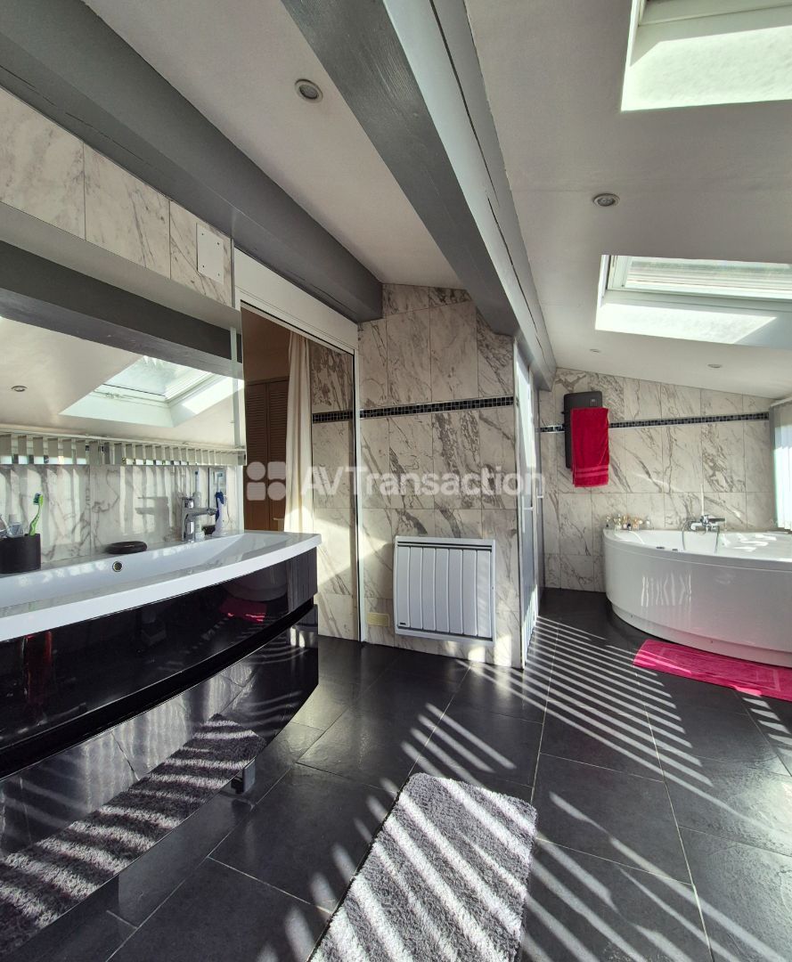 Maison à vendre  - 5 pièce(s) - 136m2 - Draguignan (83300)