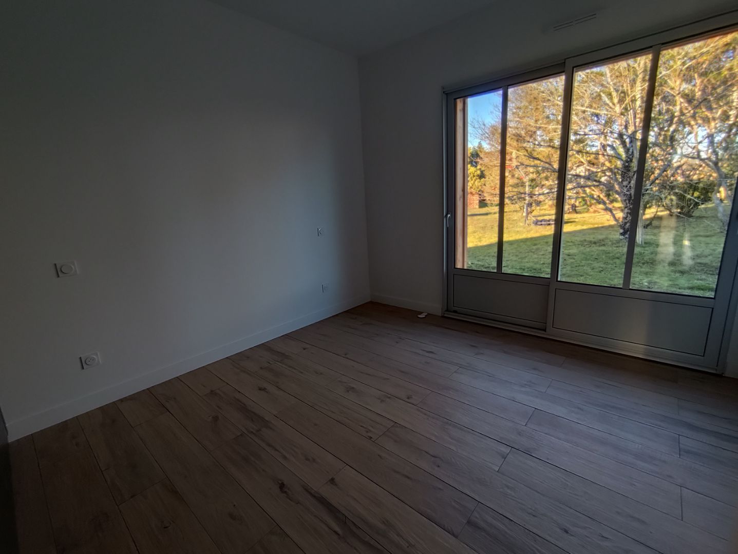 Rare et moderne, alliant charme et qualité de construction