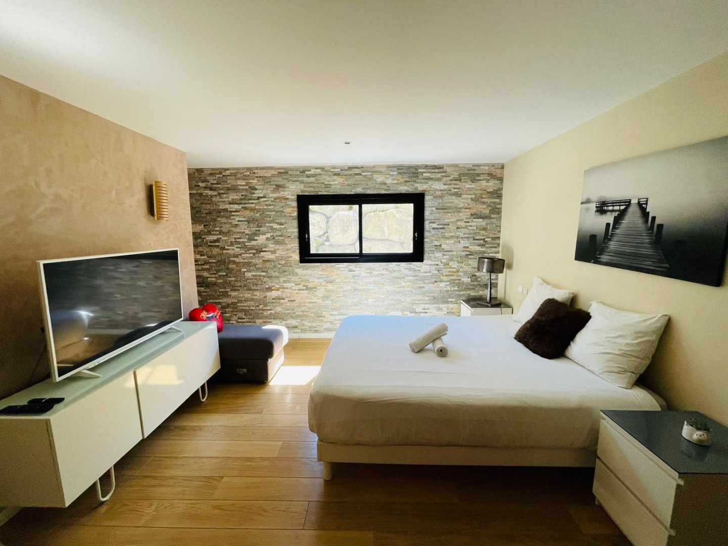 Villa d'architecte à louer  - 6 pièce(s) - 300m2 - Sciez (74140)