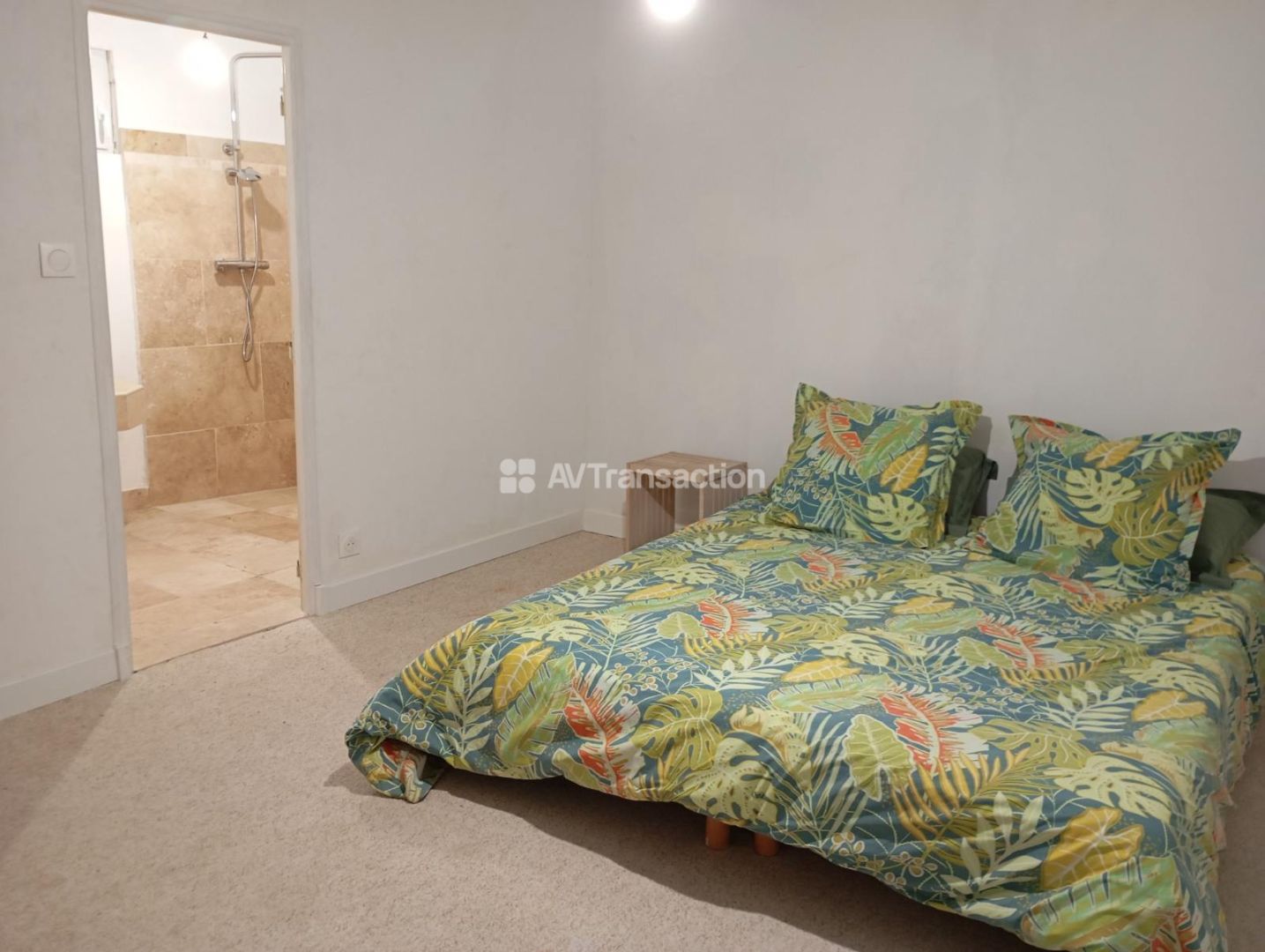 CALLAS : MAISON de VILLAGE, GARAGE, BALCON, POSSIBILITE COMMERCE