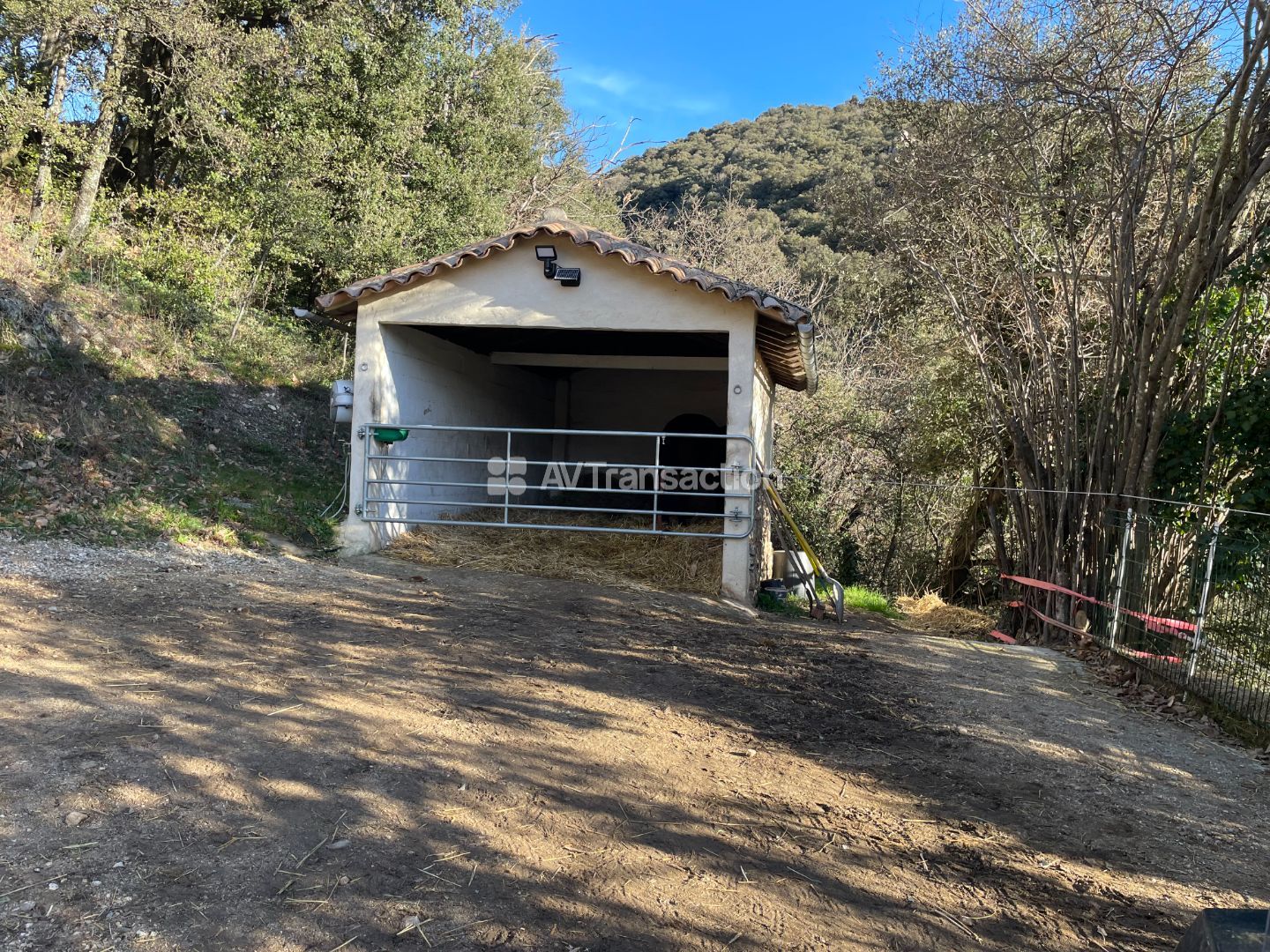 Maison de caractère à vendre  - 10 pièce(s) - 237m2 - Soudorgues (30460)