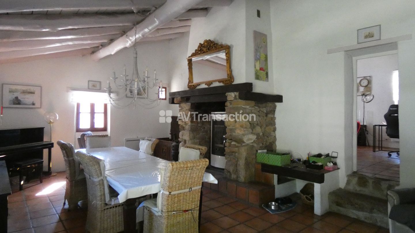 Maison de caractère à vendre  - 10 pièce(s) - 237m2 - Soudorgues (30460)