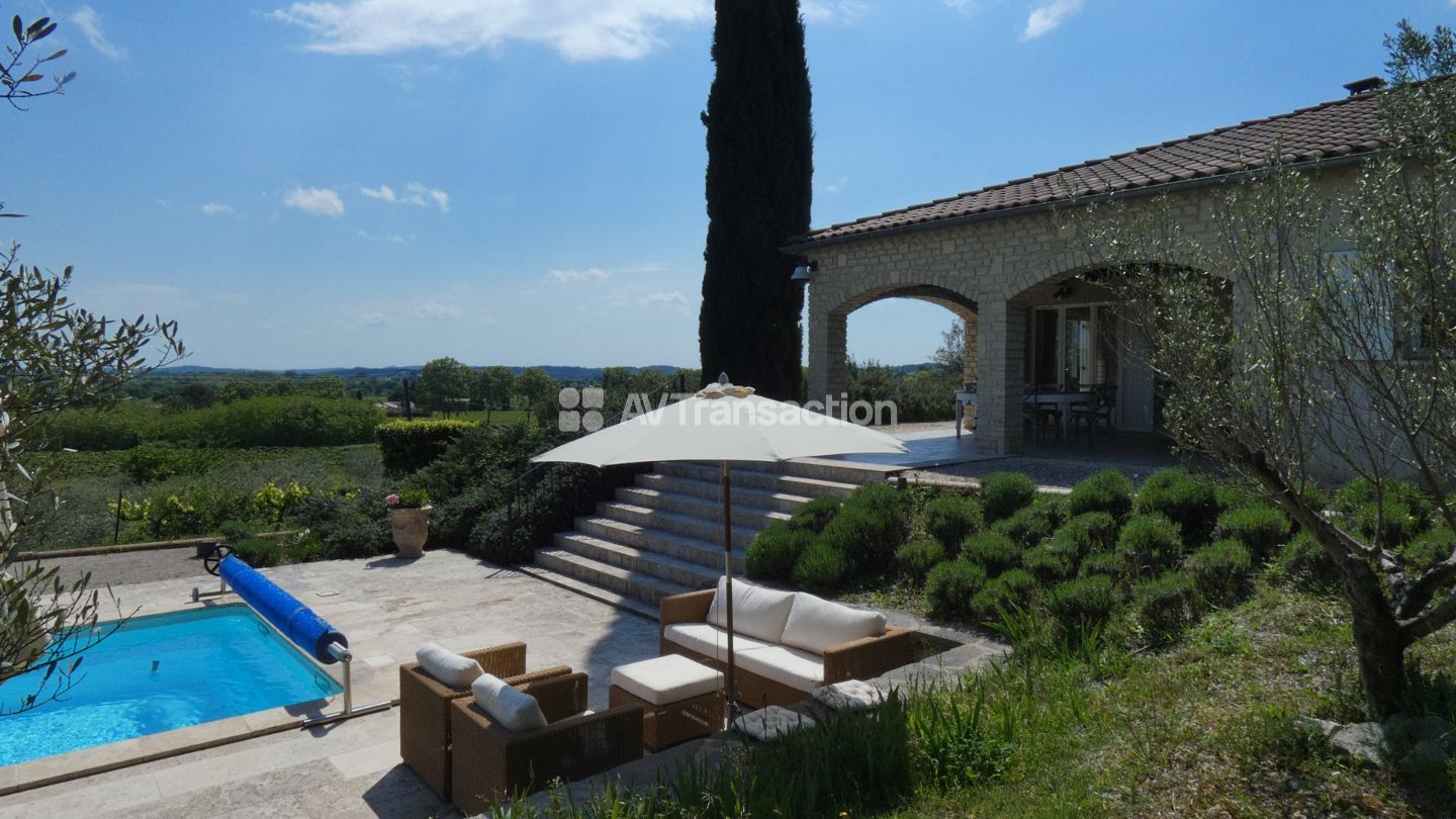 Villa de charme avec gite, piscine et vue sur les vignes