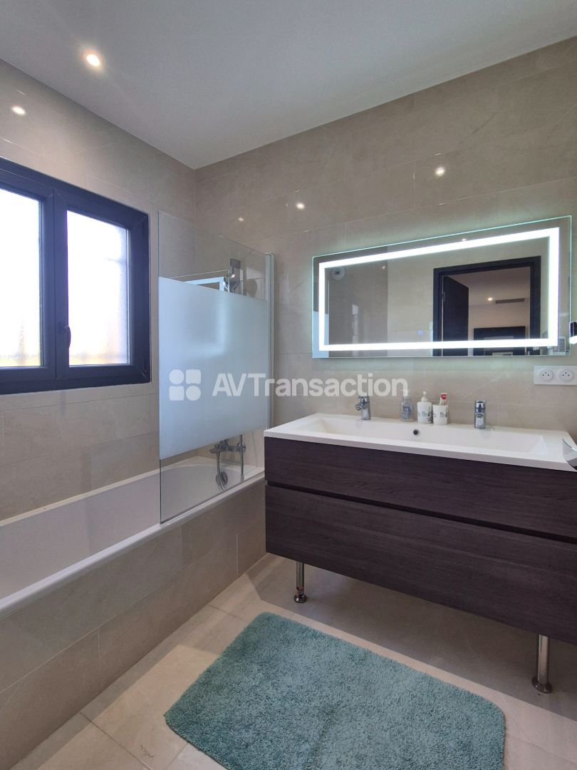 Maison à vendre  - 5 pièce(s) - 170m2 - Vidauban (83550)