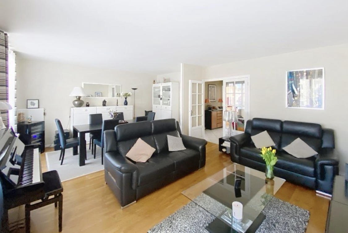 Appartement T5 de 102 m² limite LYON 3ème