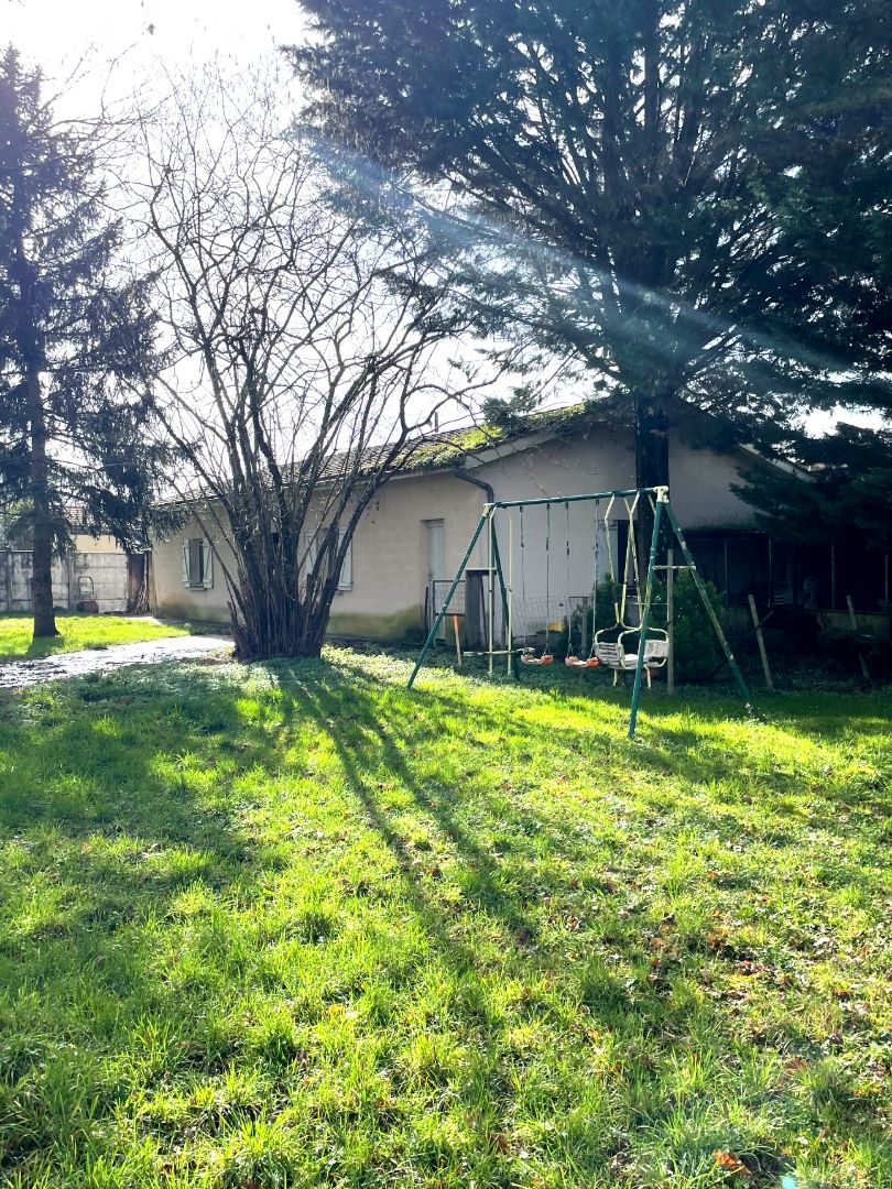 Terrain constructible à vendre  - 1100m2 - Pessac (33600)