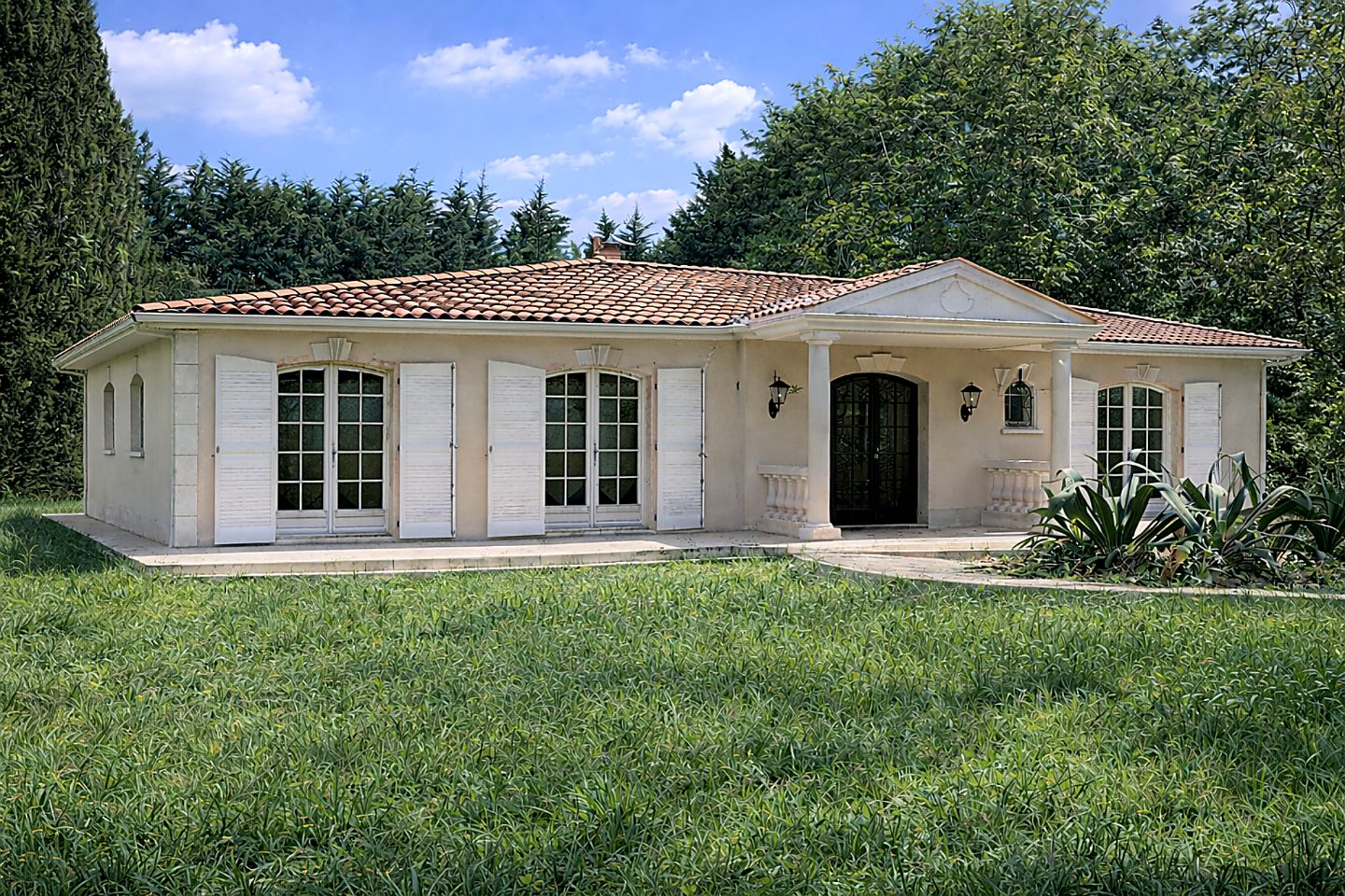 Maison familiale de plain-pied sur une belle parcelle de 1200 m2