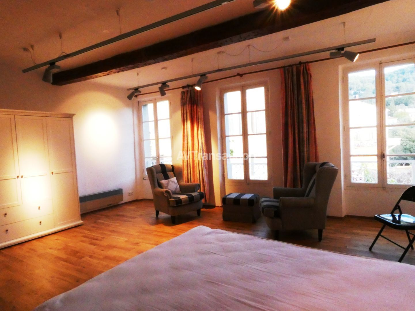 Appartement à louer  - 1 pièce(s) - 43m2 - Callas (83830)