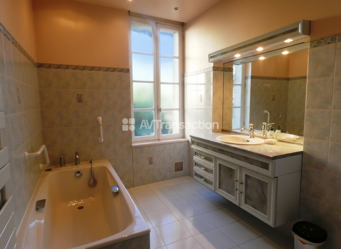 Appartement à louer  - 1 pièce(s) - 43m2 - Callas (83830)