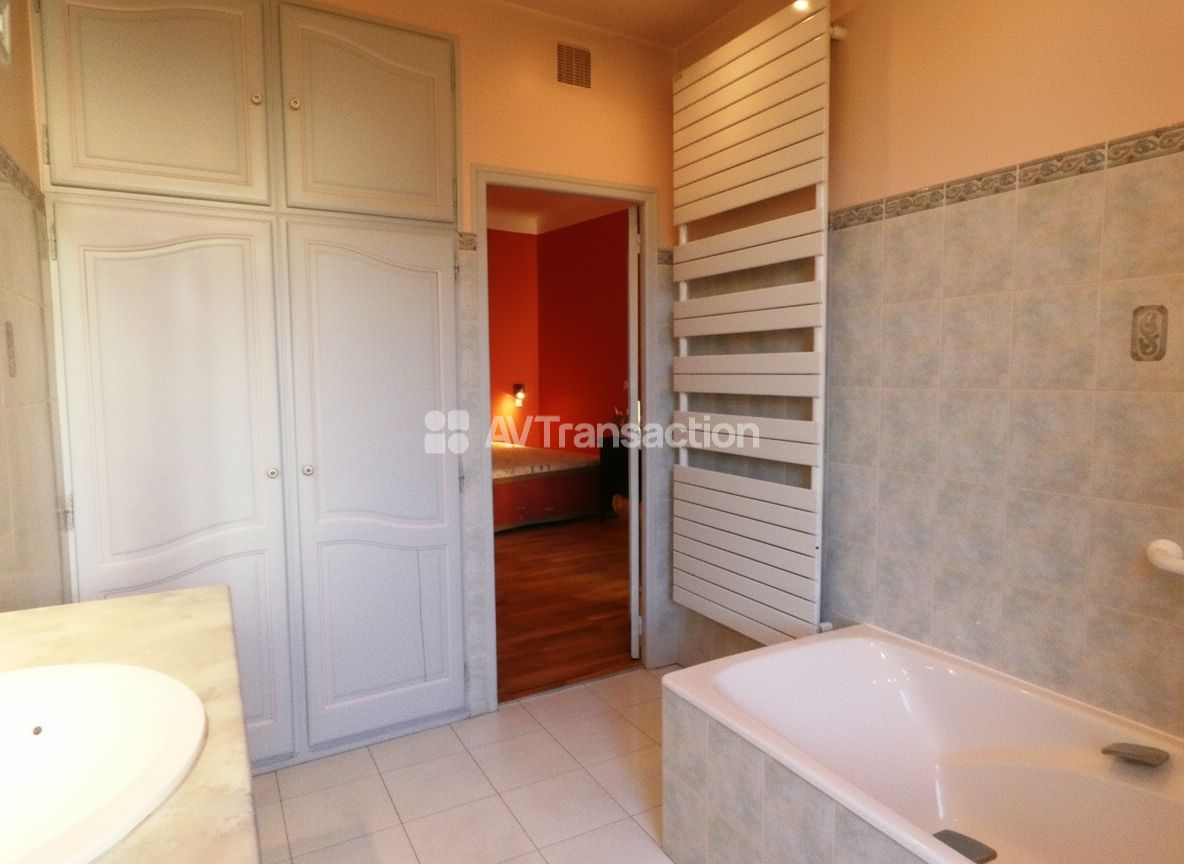 Appartement à louer  - 1 pièce(s) - 43m2 - Callas (83830)