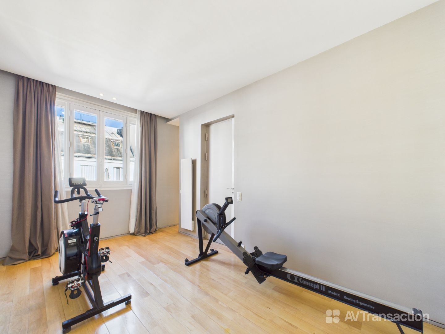Penthouse d’exception – Paris 8e – Duplex signé Wilmotte