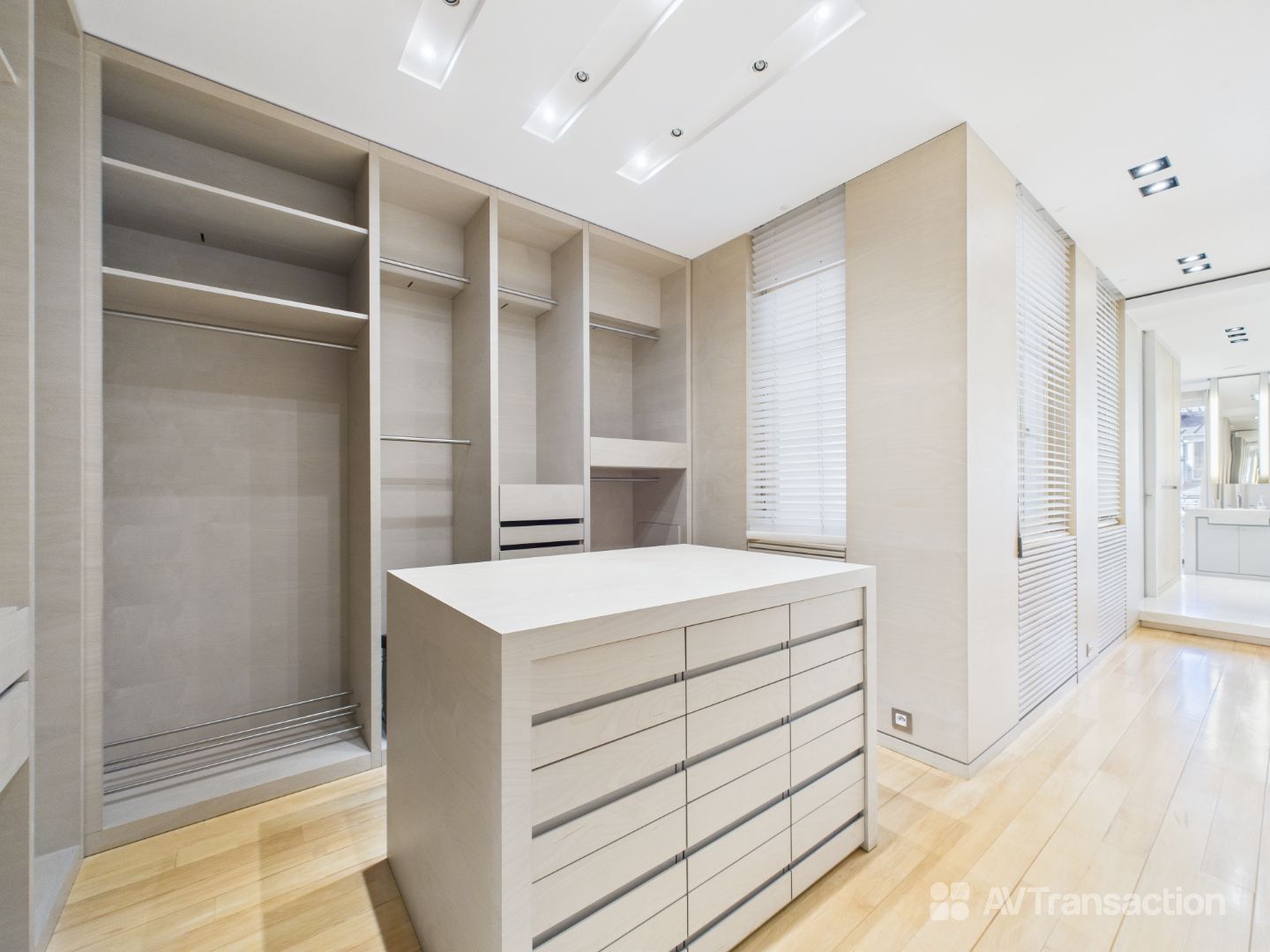 Penthouse d’exception – Paris 8e – Duplex signé Wilmotte