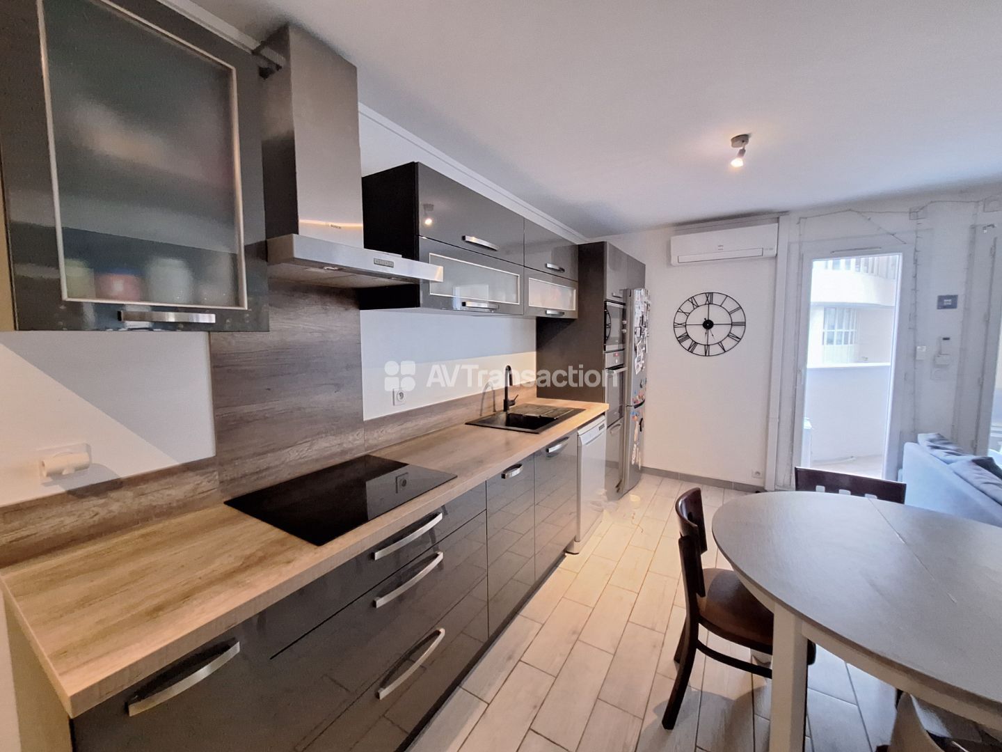 T4 –64m² –Balcon –Parking – AU COEUR DE GRATTE CIEL