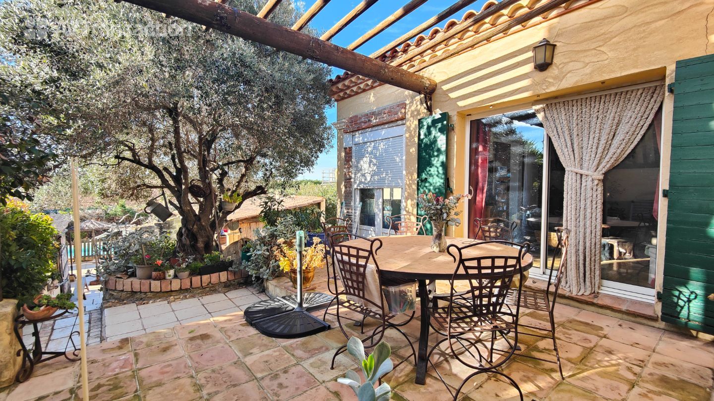 Domaine à vendre  - 9 pièce(s) - 482m2 - Beauvoisin (30640)