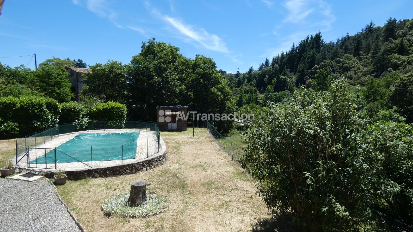 Villa à vendre  - 7 pièce(s) - 139m2 - Soudorgues (30460)