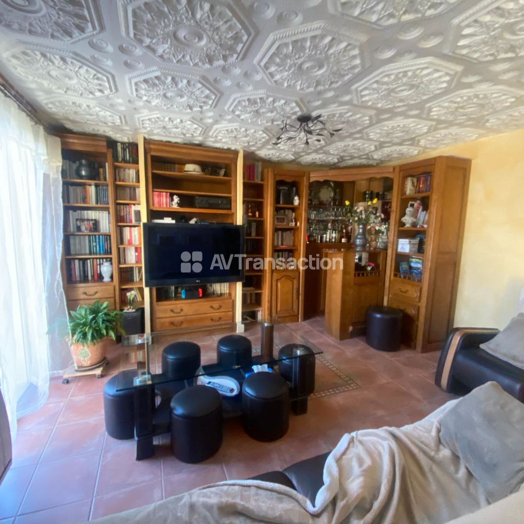 FRONTIGNAN VILLA FAMILLIALE 145 M2 HAB