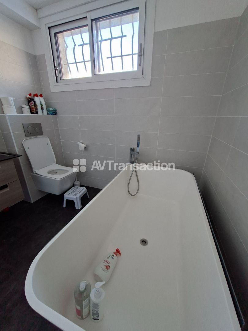 Maison à vendre  - 8 pièce(s) - 170m2 - Le Mesnil-esnard (76240)