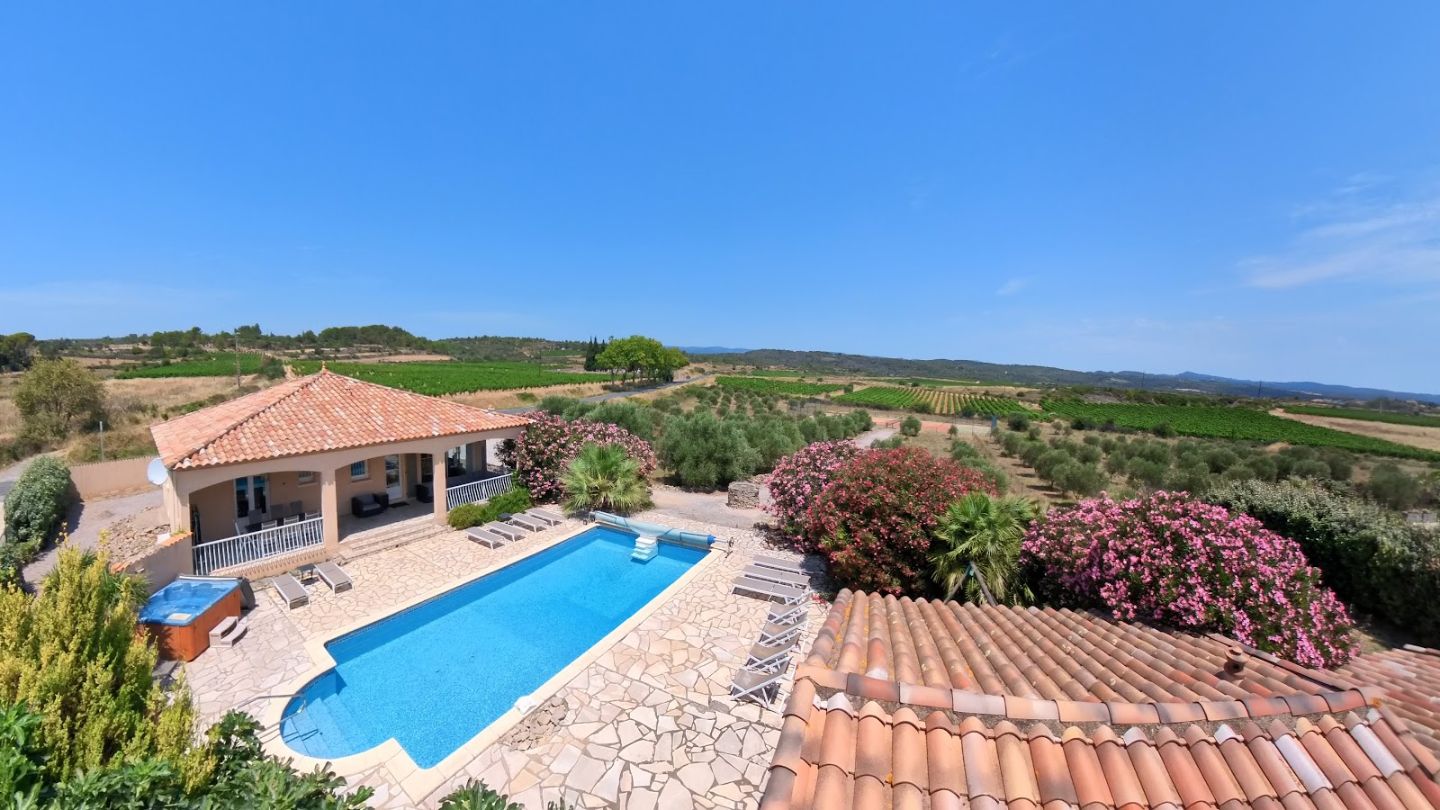 Propriété à vendre  - 8 pièce(s) - 142m2 - Aigne (34210)