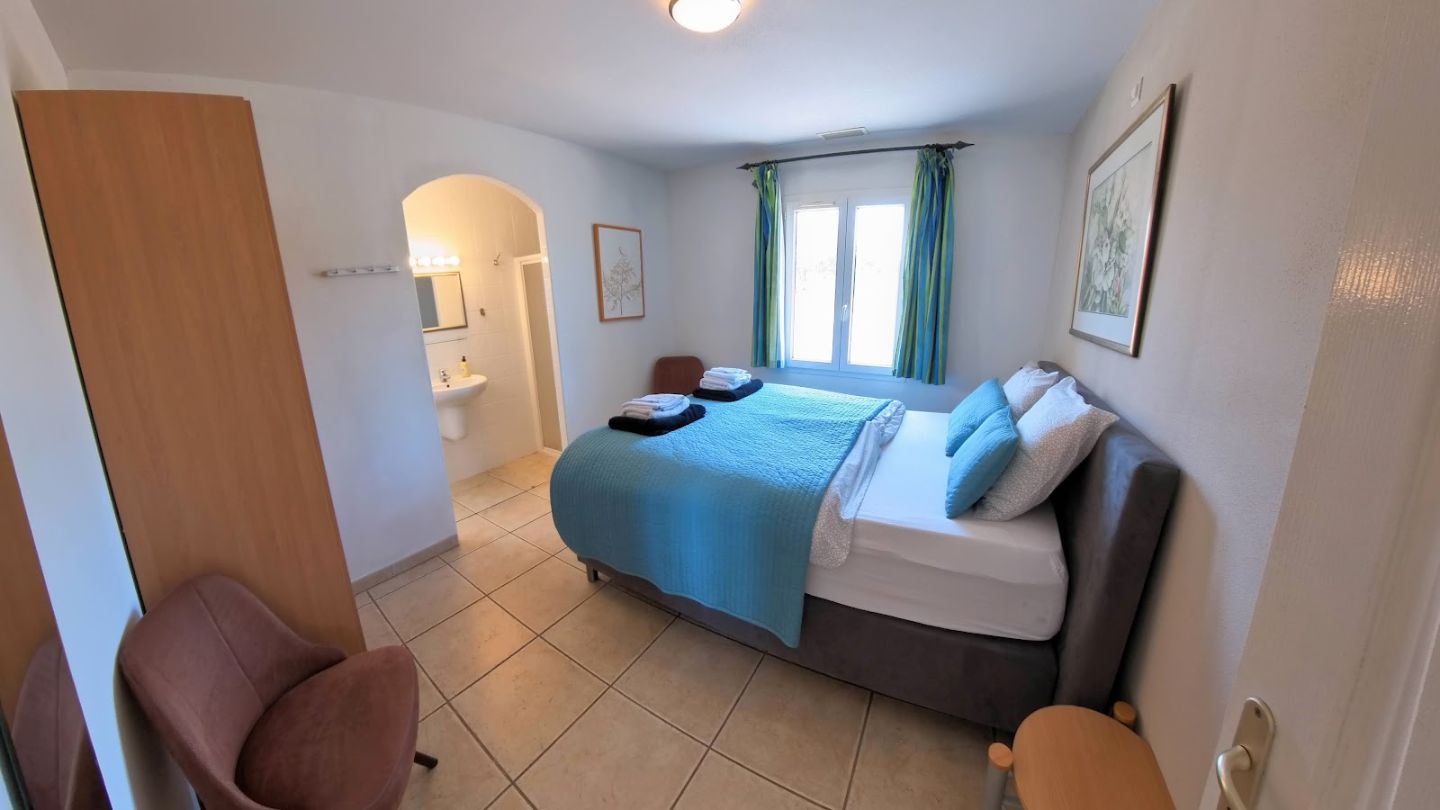 Propriété à vendre  - 8 pièce(s) - 142m2 - Aigne (34210)