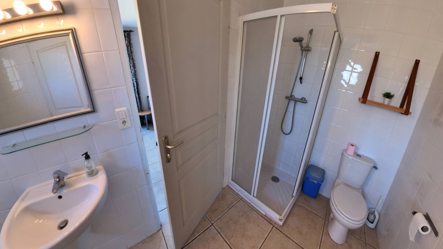 Propriété à vendre  - 8 pièce(s) - 142m2 - Aigne (34210)