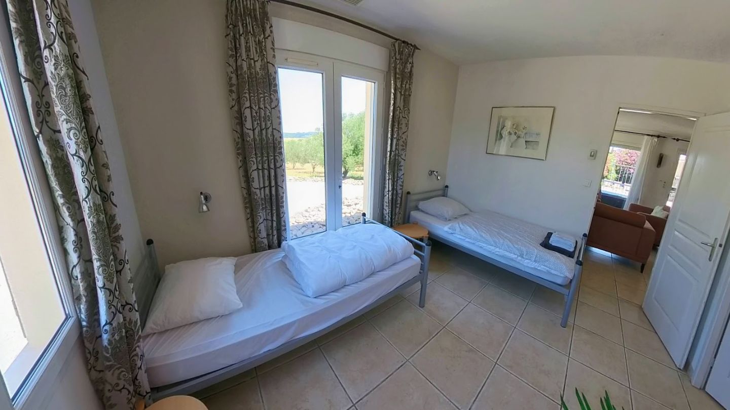 Propriété à vendre  - 8 pièce(s) - 142m2 - Aigne (34210)