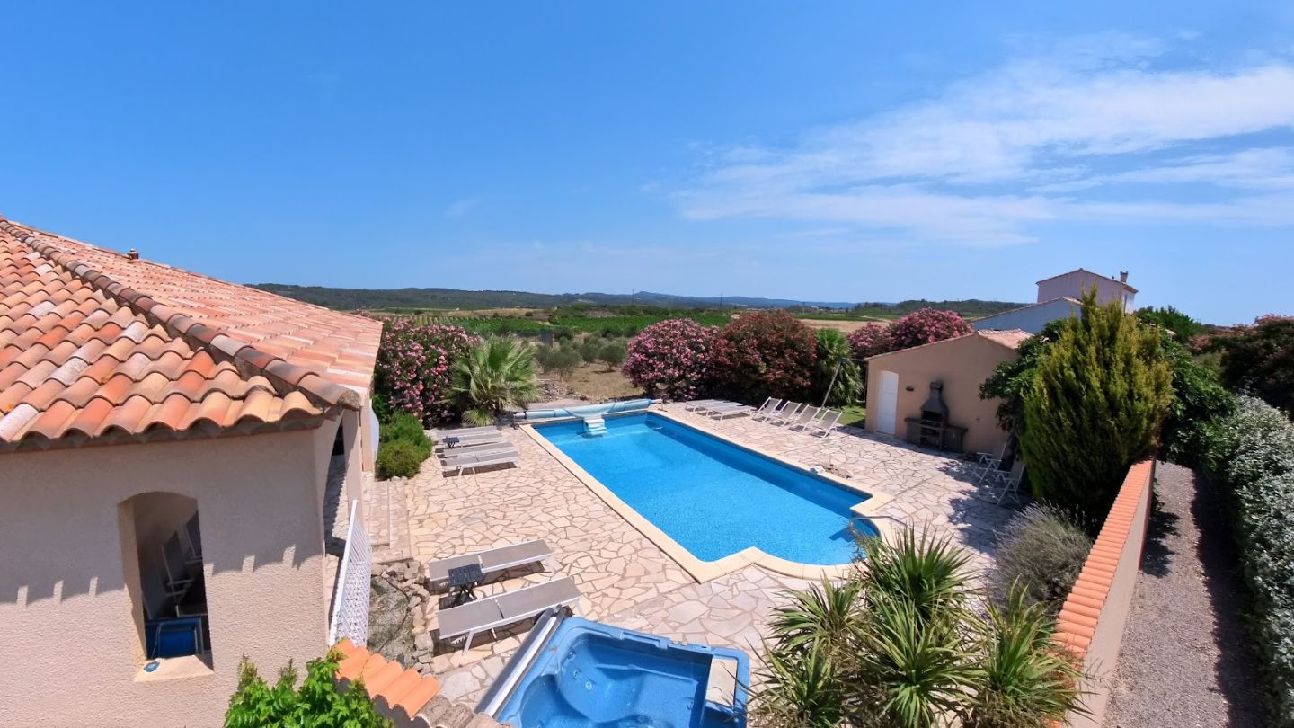 Propriété à vendre  - 8 pièce(s) - 142m2 - Aigne (34210)