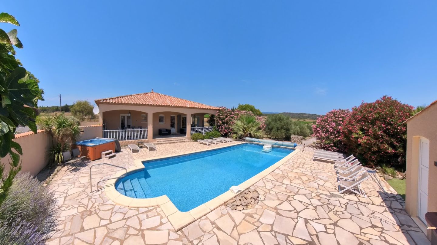 Propriété à vendre  - 8 pièce(s) - 142m2 - Aigne (34210)