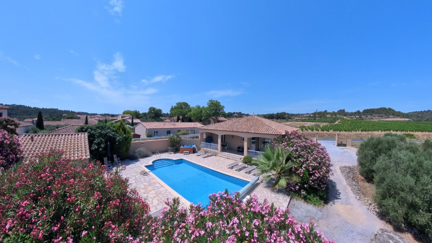 Propriété à vendre  - 8 pièce(s) - 142m2 - Aigne (34210)