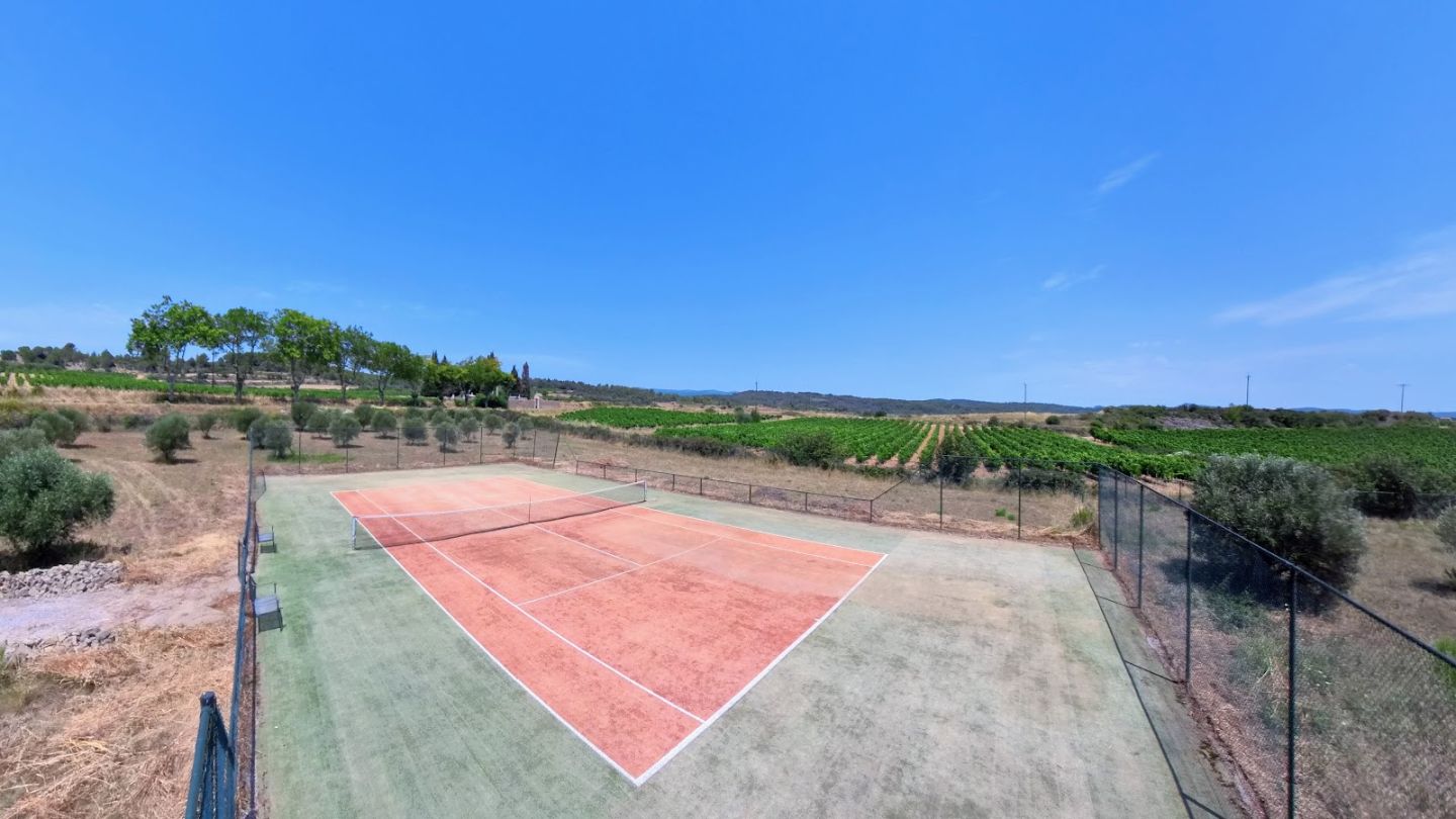 Propriété à vendre  - 8 pièce(s) - 142m2 - Aigne (34210)