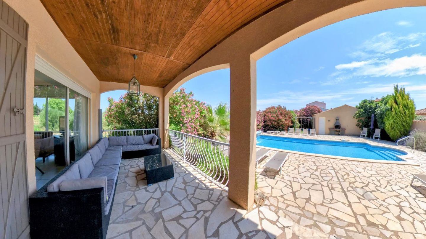 Propriété à vendre  - 8 pièce(s) - 142m2 - Aigne (34210)