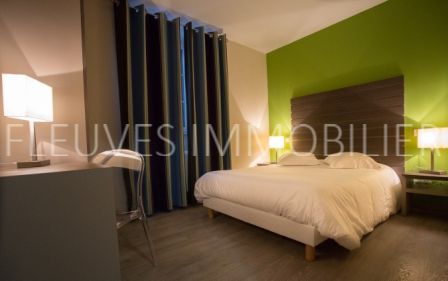 Immeuble commercial à vendre  - 11 pièce(s) - 477m2 - Tardets-sorholus (64470)