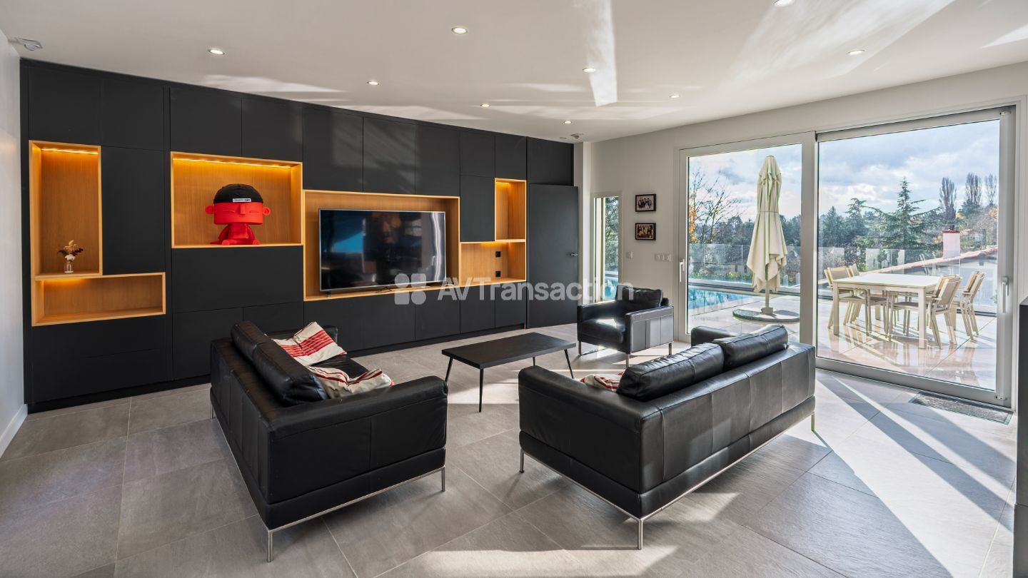 Maison à vendre  - 8 pièce(s) - 204m2 - Saint-cyr-au-mont-d'or (69450)