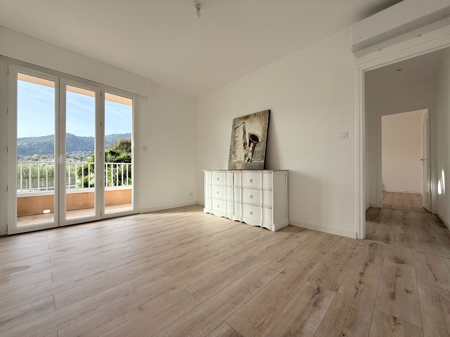 Appartement rénové à vendre  - 3 pièce(s) - 75m2 - Ajaccio (20000)