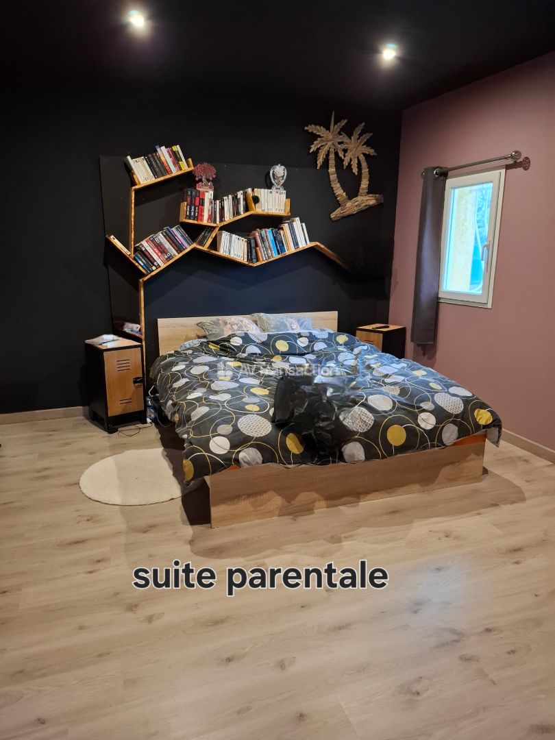 Maison à vendre  - 7 pièce(s) - 166m2 - Sérézin-de-la-tour (38300)