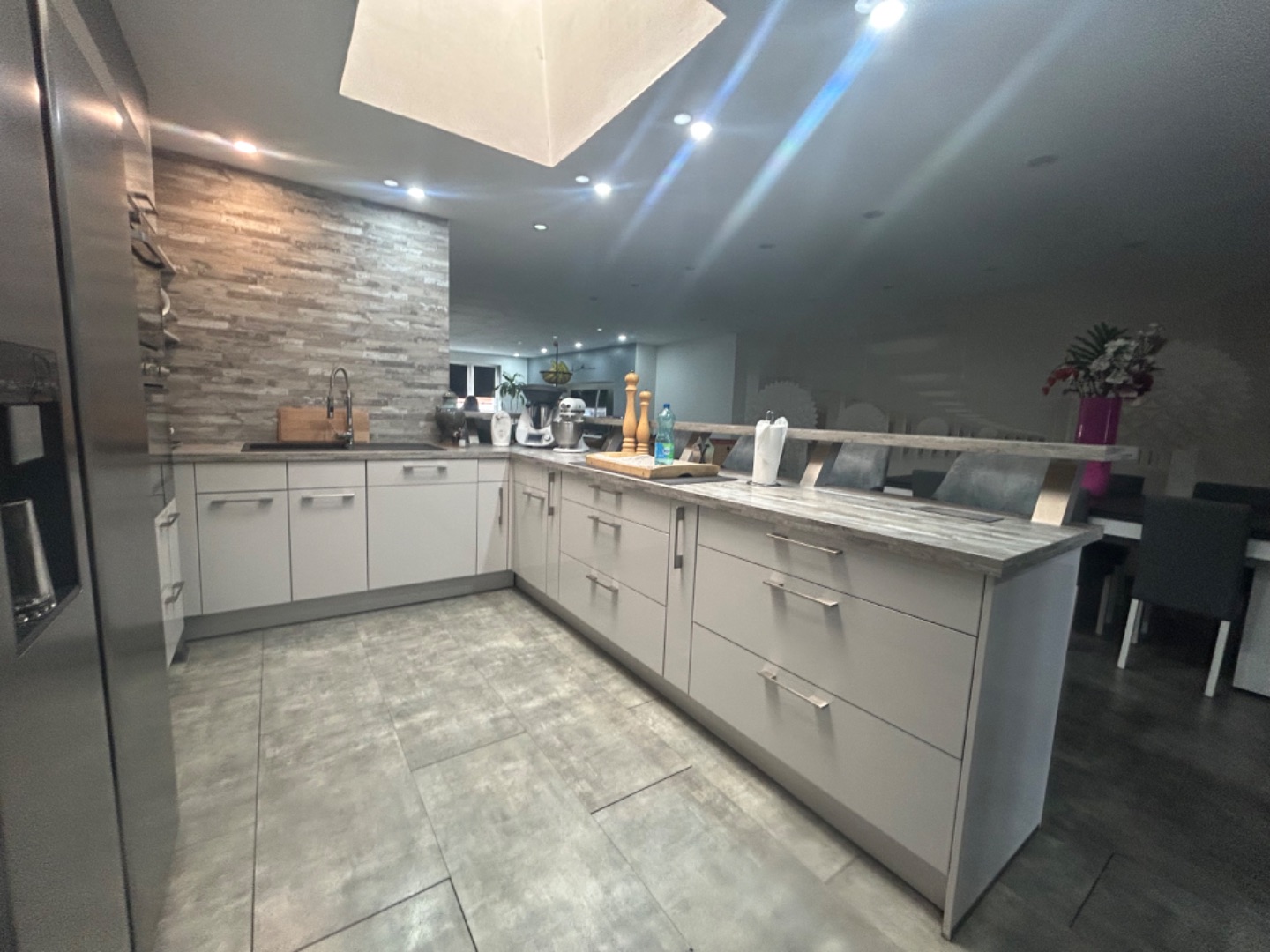 Locaux d'activité à vendre  - 135m2 - Le Muy (83490)