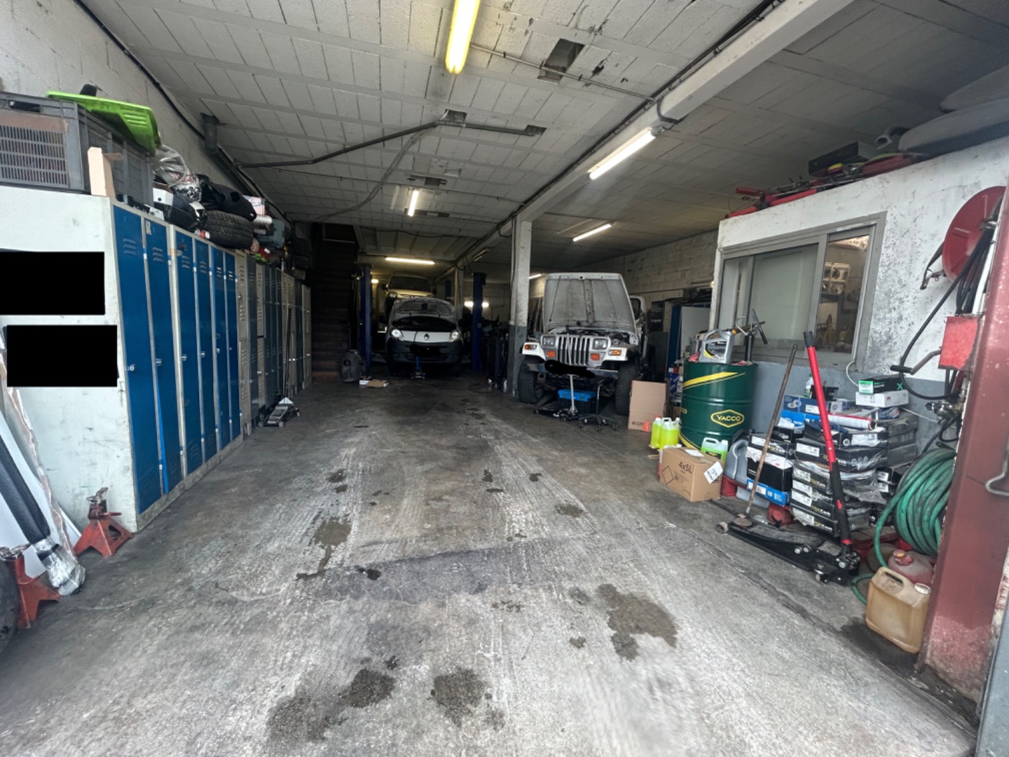 Locaux d'activité à vendre  - 135m2 - Le Muy (83490)